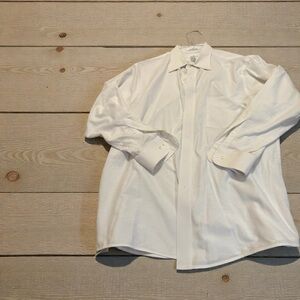 LOT OF 5 identical Van Heusen Ivory Dress Shirts. Size 17 32/33